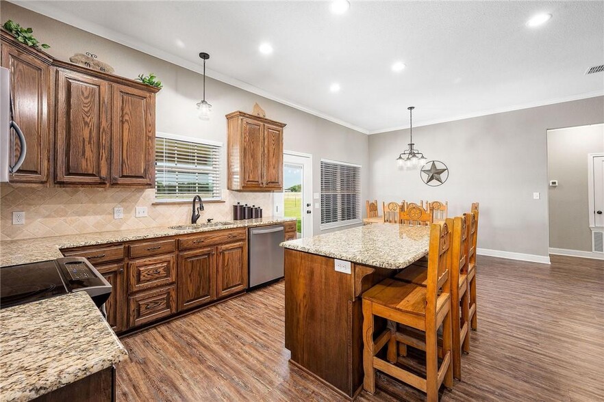 Building Photo - 754 Ziegler Ln