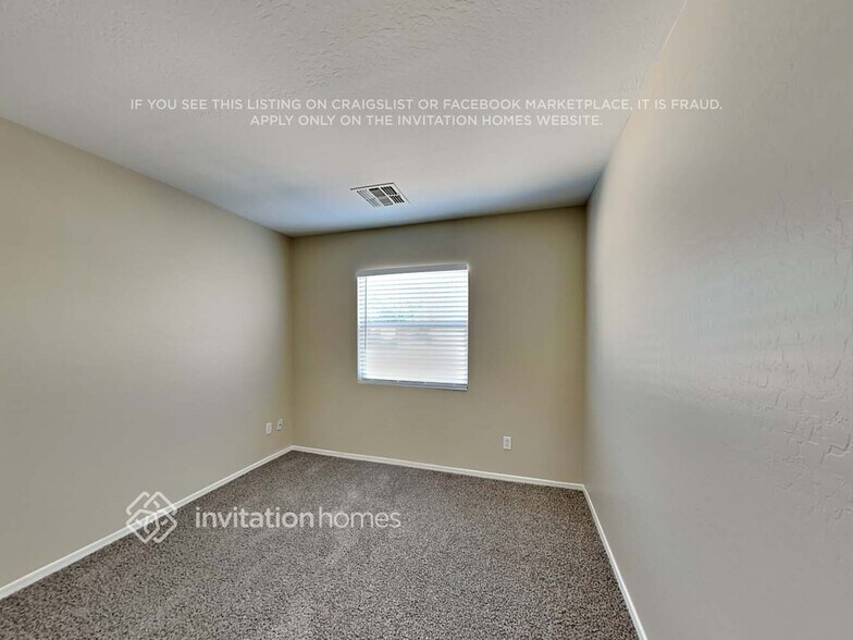 Building Photo - 11581 W Palo Verde Ave