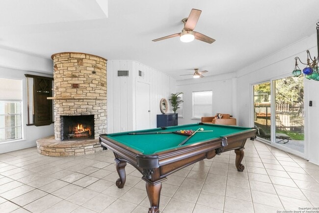 Building Photo - 1433 Riviera Dr