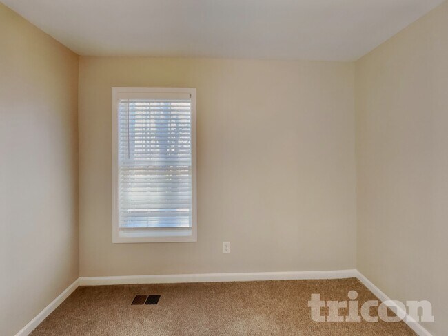 Building Photo - 1117 Woodbriar St