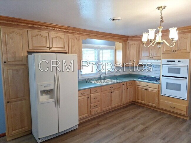 Building Photo - 3505 Melody Ln W