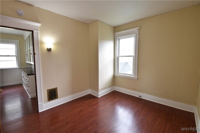 Building Photo - 67 Hughes Ave