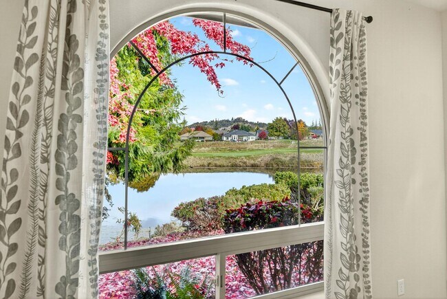 Building Photo - 460 Robert Trent Jones Blvd