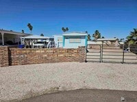 Building Photo - 11530 S Sheila Ave