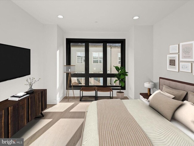 Building Photo - 14920 Dispatch St