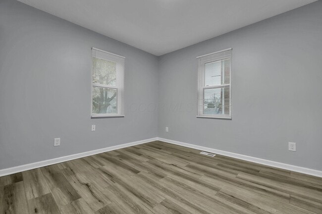 Building Photo - 162 S Powell Ave