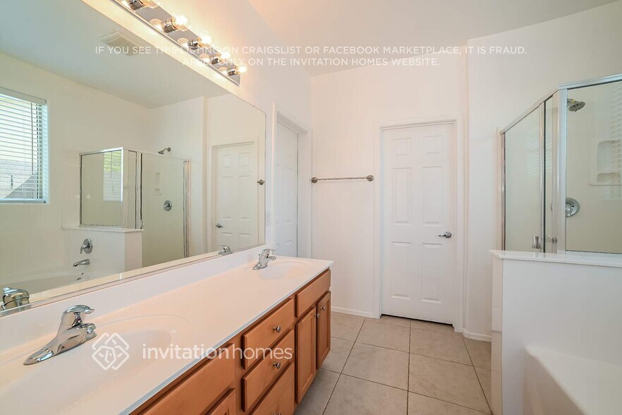 Building Photo - 18178 W Ivy Ln