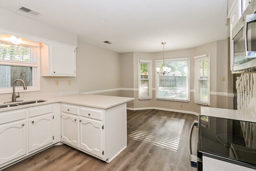 Building Photo - 7653 Dexter Run Cir