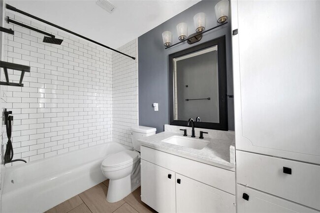 Building Photo - 6409 Burgoyne Dr.