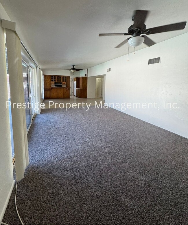 Building Photo - Stop Your Search! This 3/2+ Bonus Room is ...