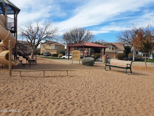 Building Photo - 1401 E Jasper Dr