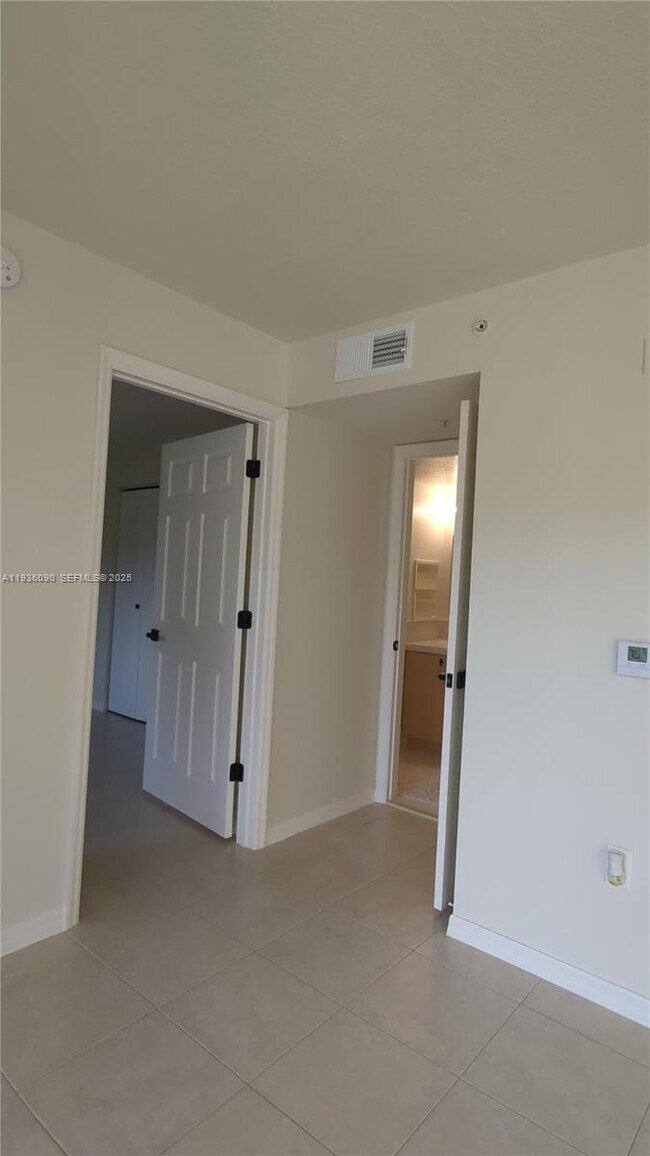 Building Photo - 4220 San Marino Blvd