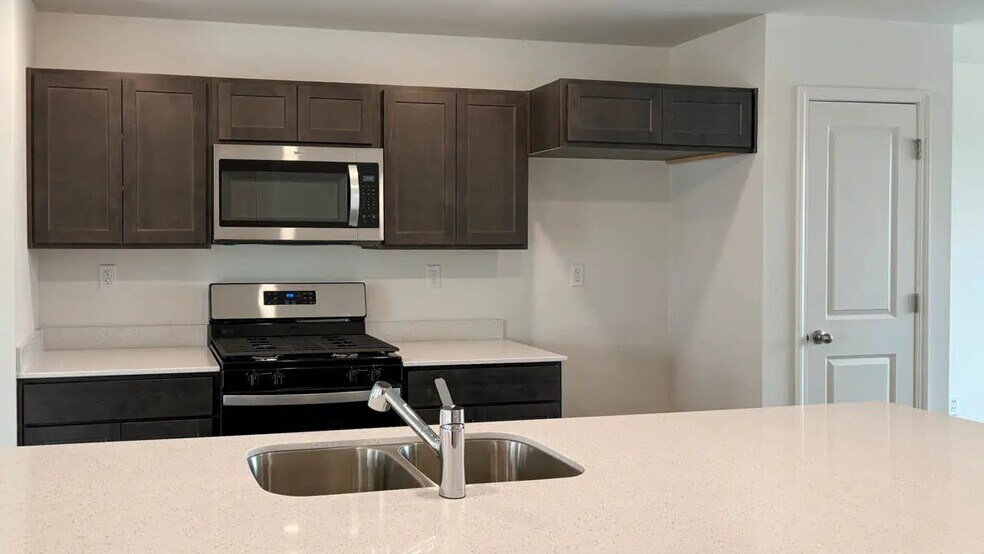 Kitchen View 3 - 6550 Linden Trl