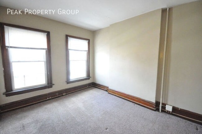 Building Photo - 173 E 11th Ave