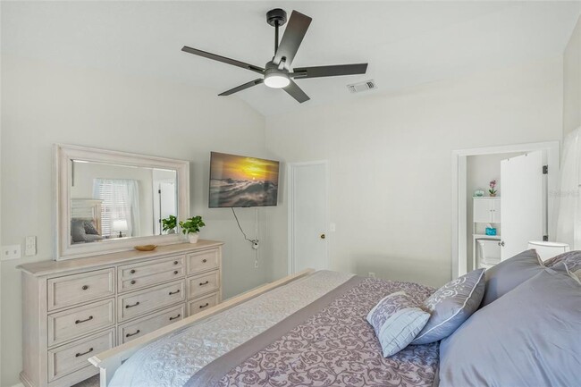Building Photo - 5577 Sweetwater Oak Dr