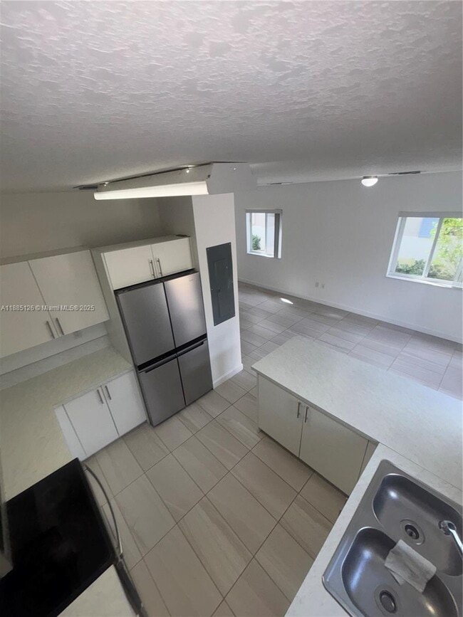 Building Photo - 1238 NW 4th Ln