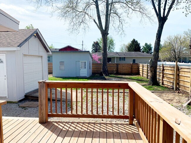 Building Photo - Move in Ready...346 Virginia Ave, Cottage Hills