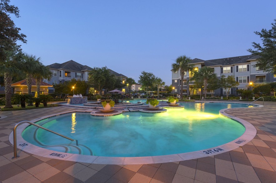 Mandalay At Shadow Lake - 12430 Oxford Park Dr Houston TX 77082 ...