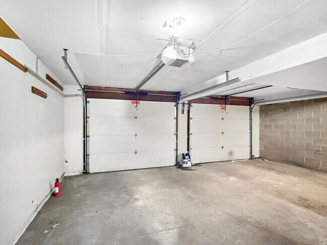 Building Photo - 417 Butler Ave E