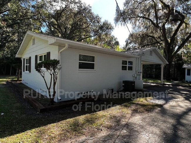 Building Photo - 1222 SE 3rd St