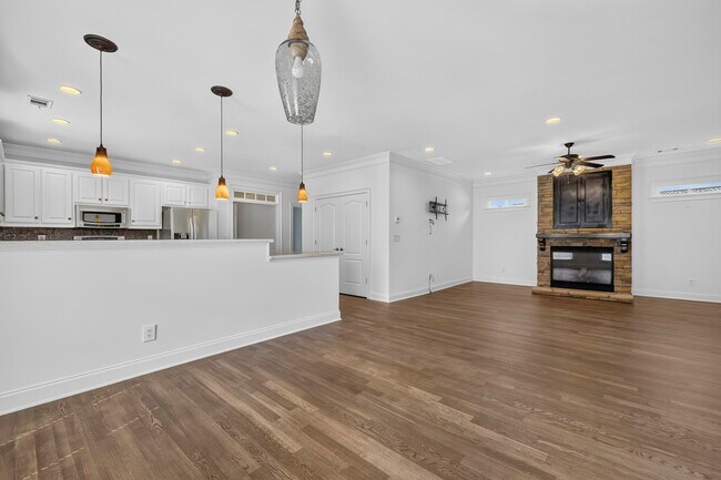 Building Photo - 1081 Carriage Ridge Dr