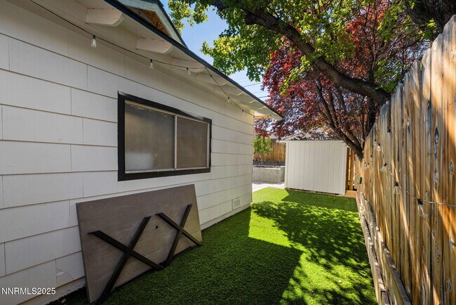 Building Photo - 1175 Akard Dr