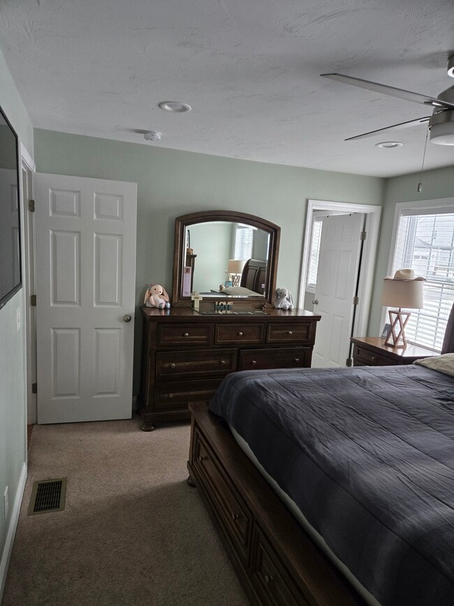 Building Photo - 182 Danielle Dr