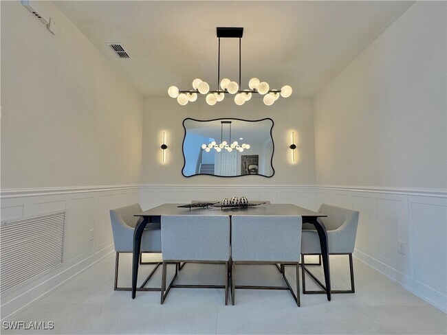 Building Photo - 12667 Biscayne Ct