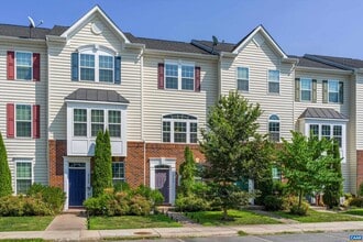 Building Photo - 2192 Silkwood Ct