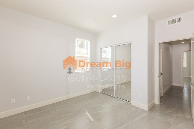 Building Photo - 5167 Peony Ct