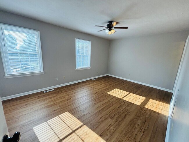 Building Photo - 2508 Ridge Rd