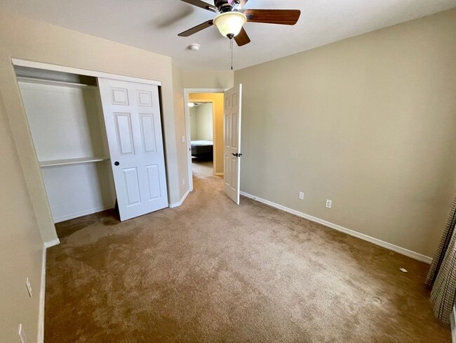 Building Photo - Beautiful 3 Bedroom Home in Cul de Sac!