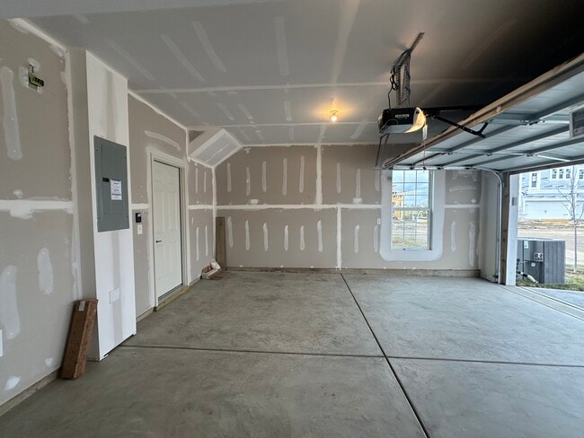 Building Photo - 14576 Pomona Ln