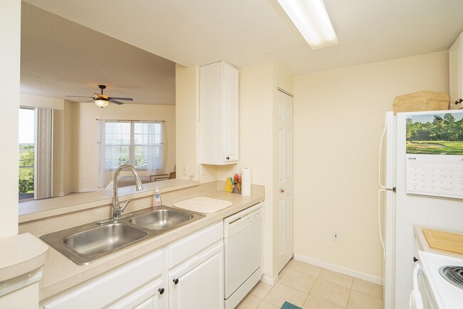 Building Photo - 4010 Grande Vista Blvd