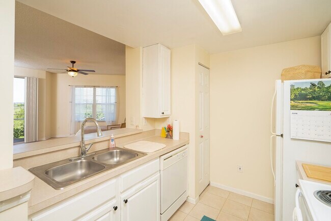Building Photo - 4010 Grande Vista Blvd
