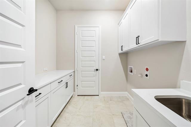 Building Photo - 2300 Fairwater Mews
