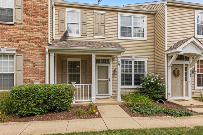 Building Photo - 129 Springbrook Trail S