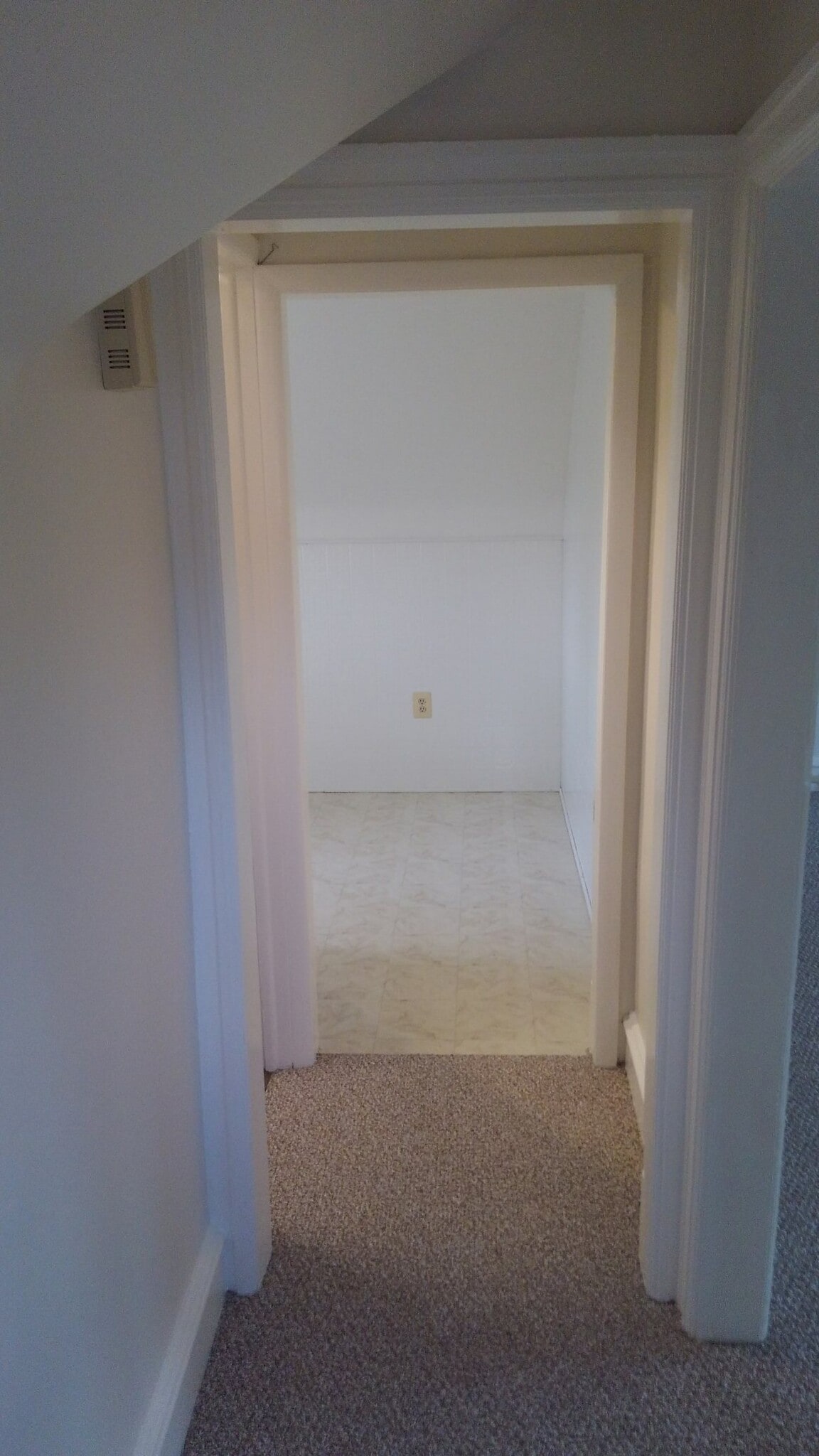 Hallway to kitchen - 2116 Old Welsh Road