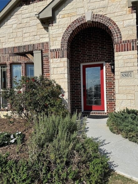 Building Photo - 8801 Cassidy Ln