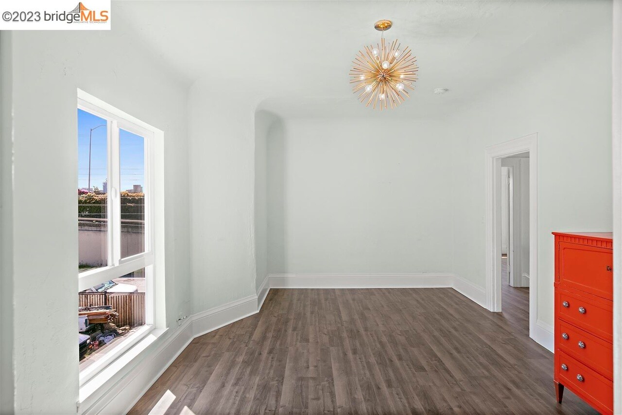 Building Photo - 874 36th St