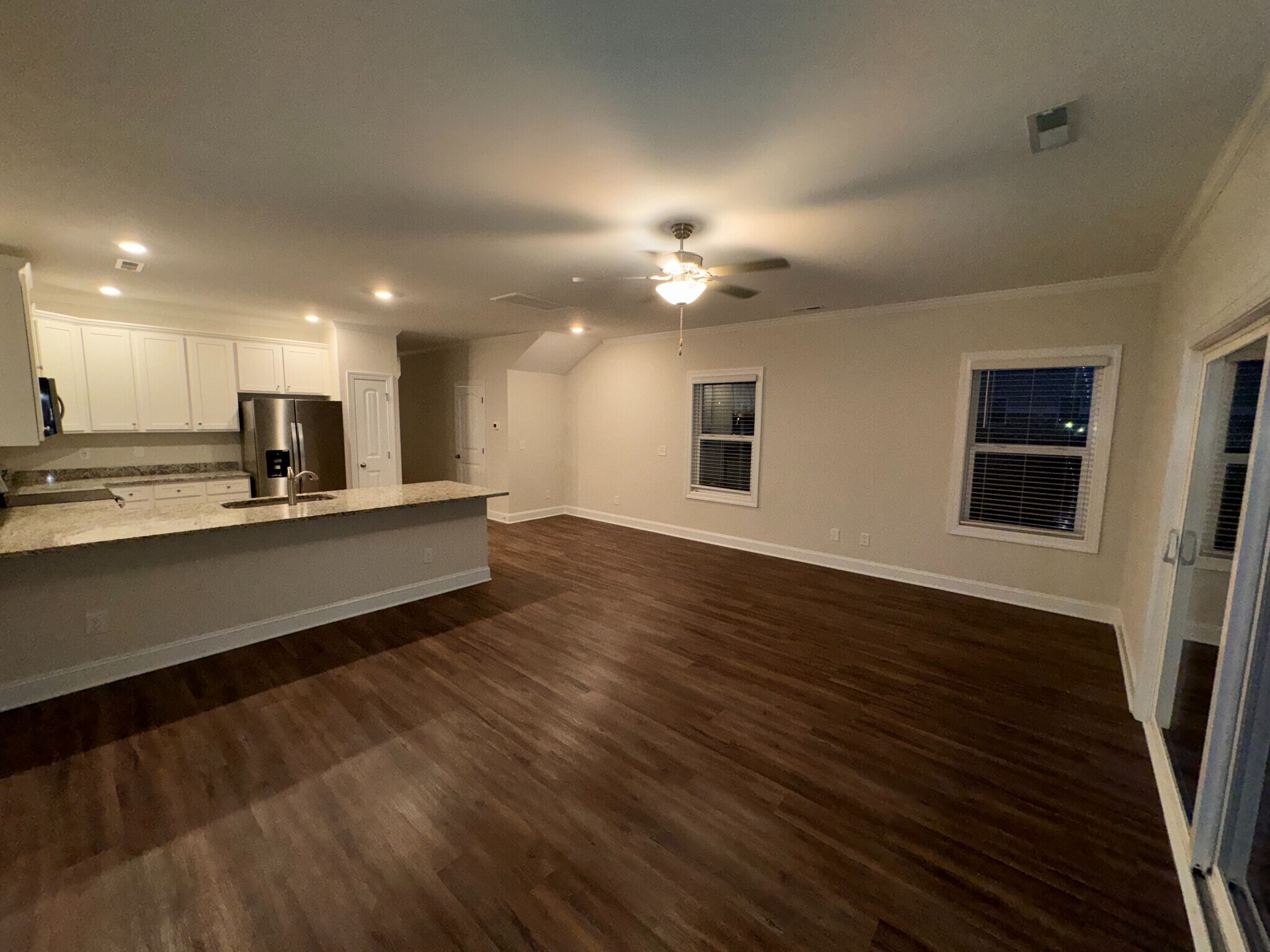 Building Photo - Room in Townhome on Thalweg Dr