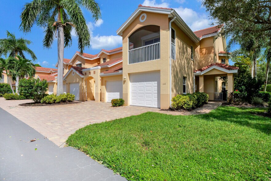 Building Photo - 28650 Carriage Home Dr