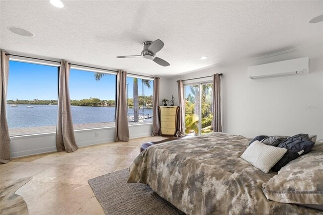 Building Photo - 2785 Bayside Dr S