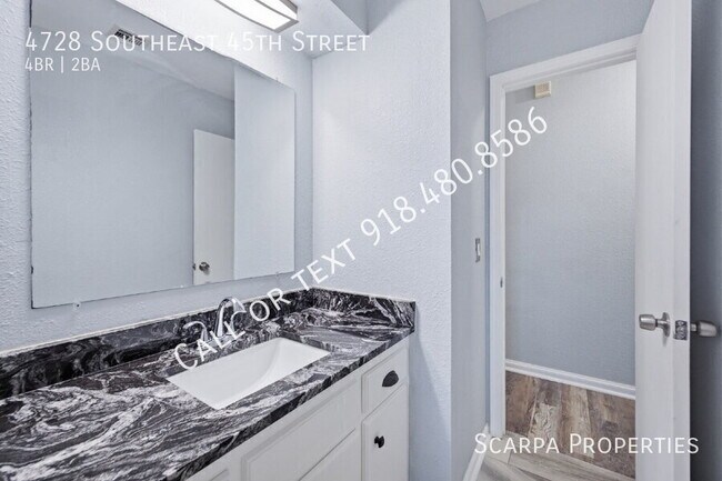 Building Photo - 4728 SE 45th St