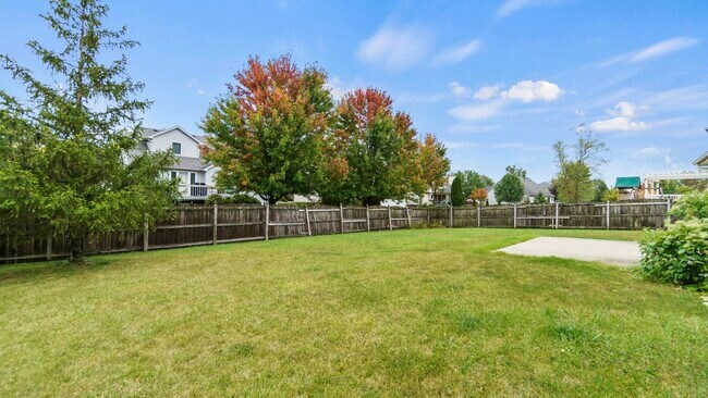 Building Photo - 811 Ivy Creek Cove