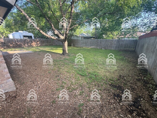 Building Photo - 2457 Chadwick Dr