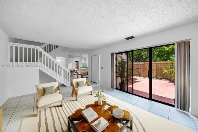 Building Photo - 3199 Cocoplum Cir