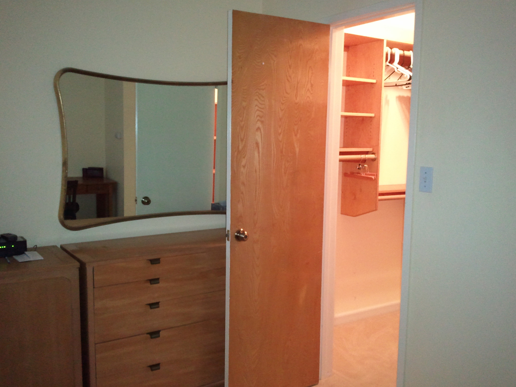 Bedrm walk-in closet - 1470 Creekside Dr