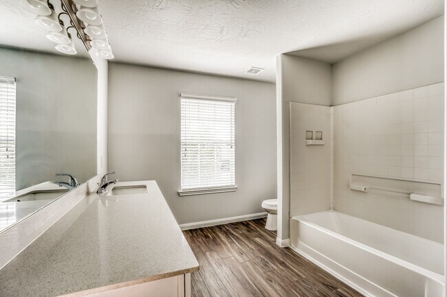 Building Photo - 5834 Kyle Cove Dr