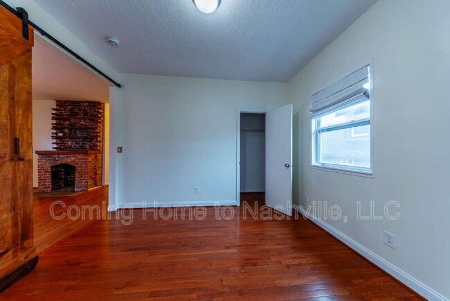 Building Photo - 605 S 11th St